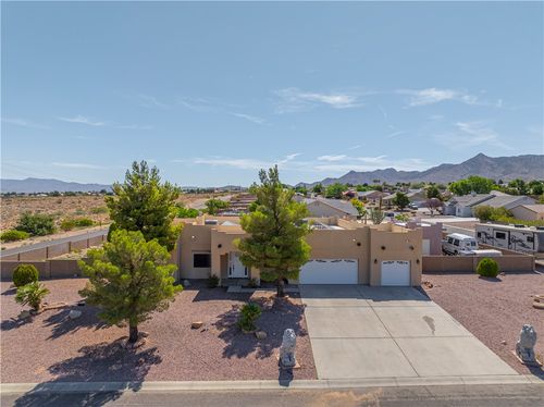 2488 Iroquois Dr, Kingman, AZ, 86401-3305 | Card Image