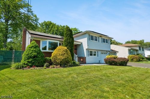 112 Pitt Rd, Springfield, NJ, 07081-2617 | Card Image