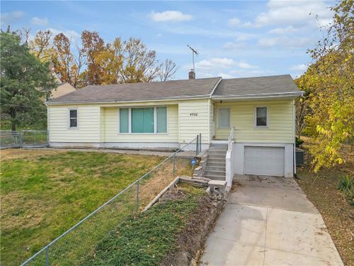 4702 Farley Avenue, Kansas City, MO, 64129 | Card Image