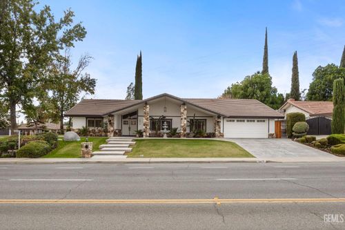 4815 Panorama Dr, Bakersfield, CA, 93306-1348 | Card Image