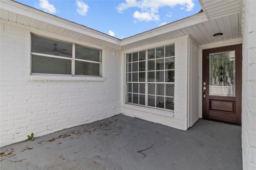 501 Valley Brook Dr, La Porte, TX, 77571-2864 | Card Image