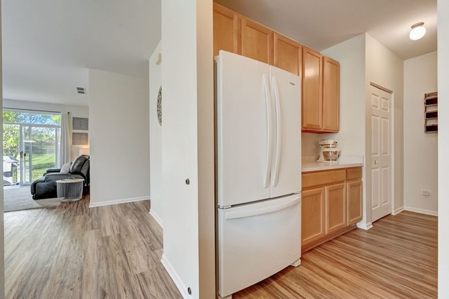 3070 - 3070 Falling Waters Ln, Condo with 2 bedrooms, 2 bathrooms and null parking in Lindenhurst IL | Image 12