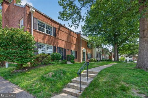 8336 Garfield Ct, SPRINGFIELD, VA, 22152-1718 | Card Image