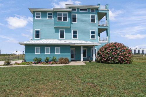 134 Mustang Island Estates Dr, Port Aransas, TX, 78373-4927 | Card Image