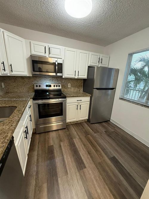 apt-201-8610 N Sherman Cir, Miramar, FL, 33025-2067 | Card Image