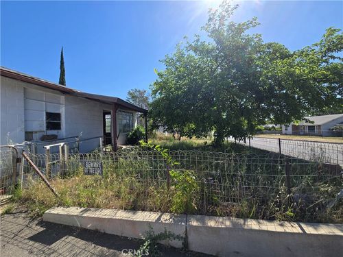 2429 Las Plumas, Oroville, CA, 95966 | Card Image