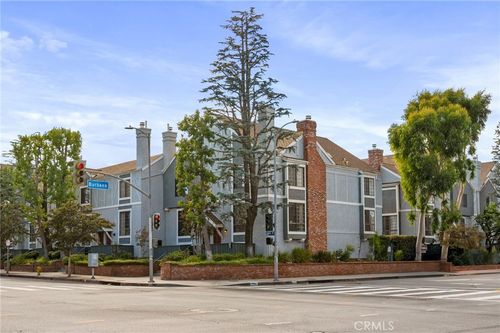 unit-14-18100 Burbank Blvd, Tarzana, CA, 91356-2526 | Card Image