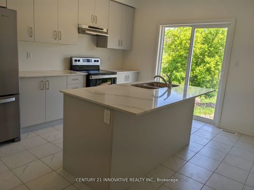 38 Lahey Crescent, Penetanguishene, ON, L9M0W1 | Card Image