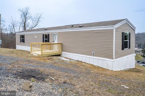 81 Saint Clairs Vlg, MORGANTOWN, WV, 26505-2593 | Card Image