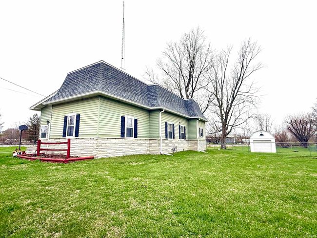 603 N Maple St, House other with 3 bedrooms, 2 bathrooms and null parking in Converse IN | Image 5