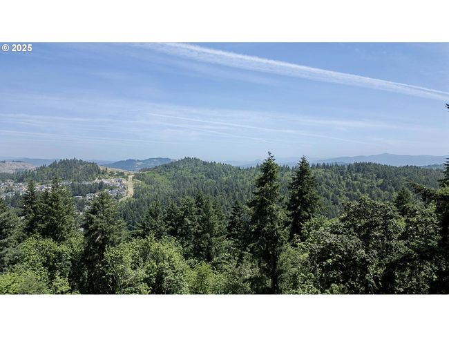2689 Cupola Dr, House other with 4 bedrooms, 2 bathrooms and null parking in Eugene OR | Image 37