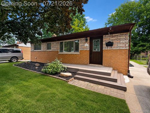 33424 Cheryl St, Clinton Township, MI, 48035-3931 | Card Image
