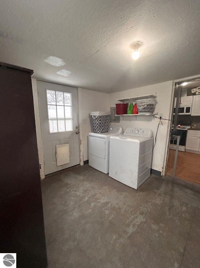 535 Midland St, House other with 2 bedrooms, 1 bathrooms and null parking in Merrill MI | Image 18