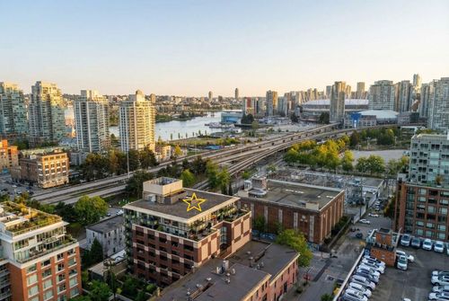 710-718 Main St, Vancouver, BC, V6A0B1 | Card Image