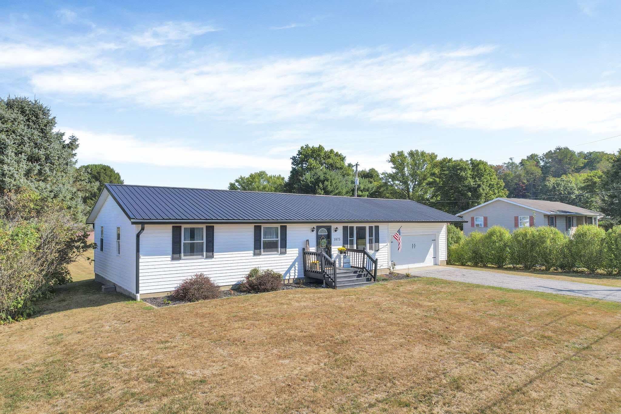 Lawhead Ln, Zanesville, OH 43701
