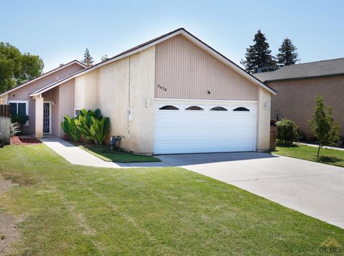 3620 Rosemary Ct, Bakersfield, CA, 93309-6282 | Card Image