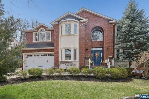 50 Hemlock Drive, Paramus, NJ, 07652 | Card Image