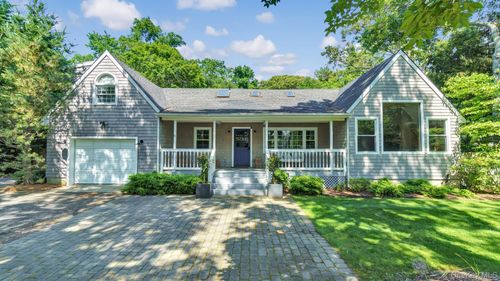 18 Bay View Rd, Southampton, NY, 11968-1106 | Card Image
