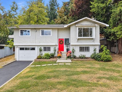 3272 Haida Dr, Victoria, BC, V9C2M7 | Card Image