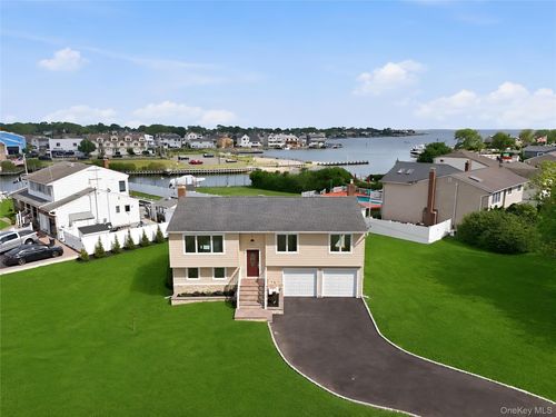 a-89 Ocean Avenue, Oyster Bay, NY, 11758 | Card Image