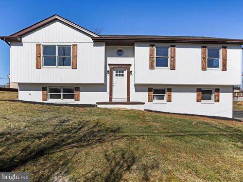 299 Palomino Pl, CHARLES TOWN, WV, 25414-4508 | Card Image