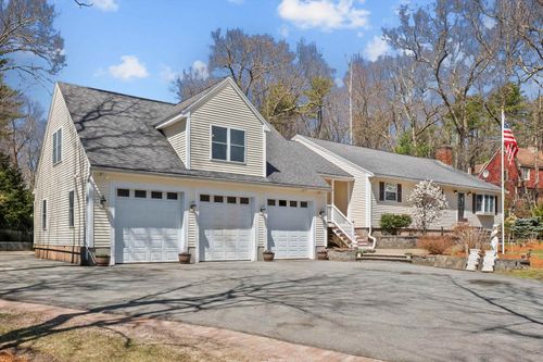 31 Country Rd, East Hampstead, NH, 03826-2419 | Card Image