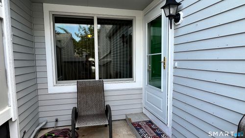 602-602 Longfellow Dr, Branford, CT, 06405-5812 | Card Image