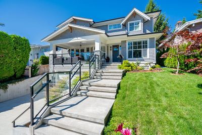 13727 Malabar Ave, House other with 5 bedrooms, 3 bathrooms and 6 parking in White Rock BC | Image 2