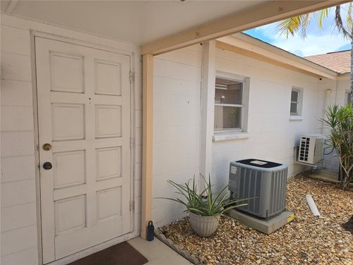 5064-5064 Live Oak Cir, Bradenton, FL, 34207-2270 | Card Image