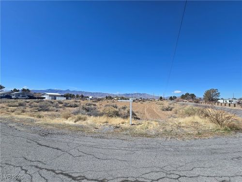 6160 Surrey Ln, Pahrump, NV, 89048 | Card Image