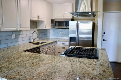 803-800 N Washington Street, Denver, CO, 80203 | Card Image