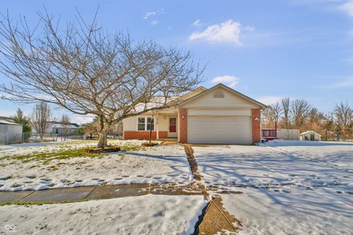 4156 Magnolia Dr, Franklin, IN, 46131-7757 | Card Image