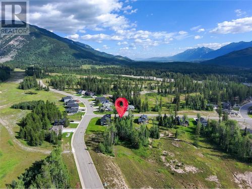2273 Black Hawk Dr, Sparwood, BC, V0B2G2 | Card Image