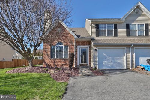 2293 Red Maple Dr, COPLAY, PA, 18037-2275 | Card Image