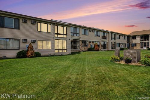 6-1700 River Rd, Marysville, MI, 48040-2000 | Card Image