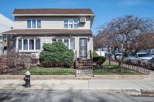 19945 34th Ave, Flushing, NY, 11358-1907 | Card Image