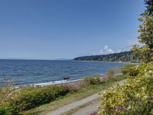 1708 Ocean Beach Espl, Gibsons, BC, V0N1V5 | Card Image