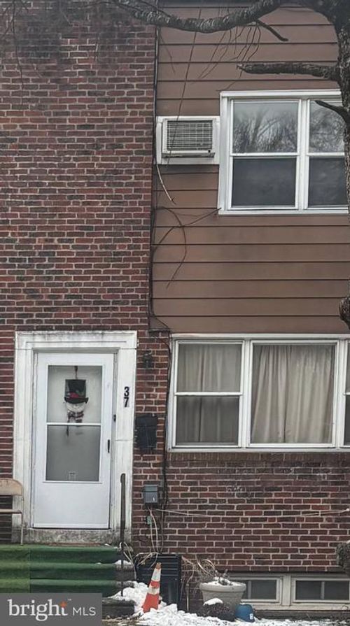 37 Bruce Park Dr, Trenton, NJ, 08618-5109 | Card Image