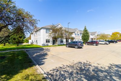 18114 - 8601 Westown Parkway, Condo with 2 bedrooms, 2 bathrooms and null parking in West Des Moines IA | Image 3