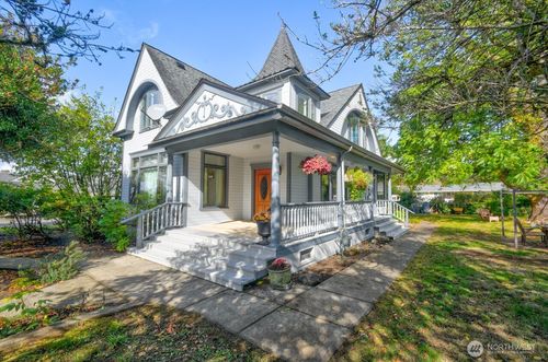 218 E Young St, Elma, WA, 98541-9091 | Card Image