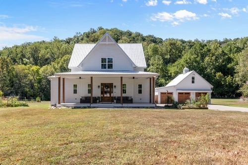 5024 Seymour Hollow Rd, Whites Creek, TN, 37189-9075 | Card Image