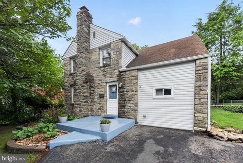 506 W South Ave, GLENOLDEN, PA, 19036-2408 | Card Image