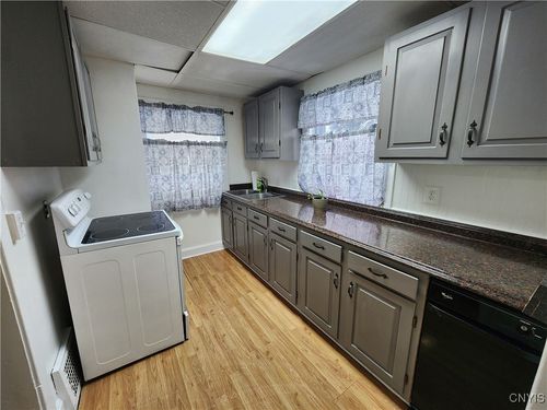 134 E Hoard St, Watertown, NY, 13601-1516 | Card Image