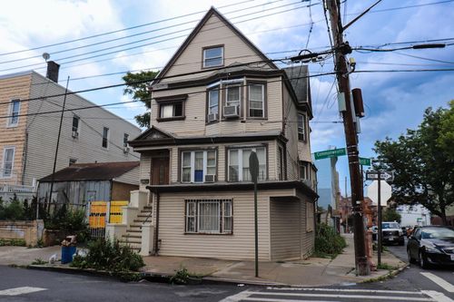 1460 Commonwealth Ave, Bronx, NY, 10460-3254 | Card Image