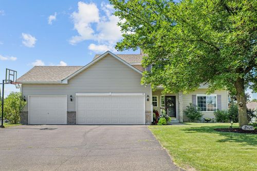 2418 Thrush St, Shakopee, MN, 55379-4413 | Card Image
