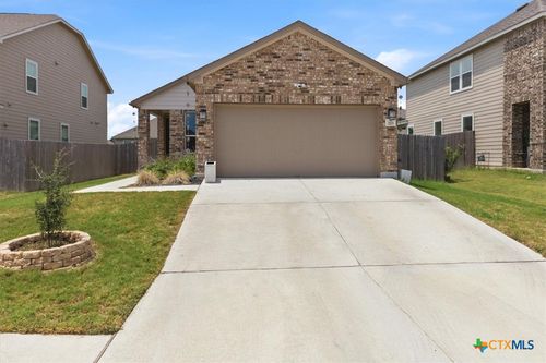 223 Pitkin Dr, Lockhart, TX, 78644-3857 | Card Image