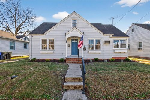 145 W Ocean Ave, Norfolk, VA, 23503-4338 | Card Image