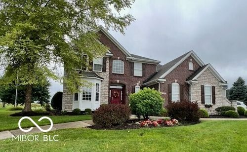 4637 Shadow Ridge Blvd, Greenwood, IN, 46143-8492 | Card Image