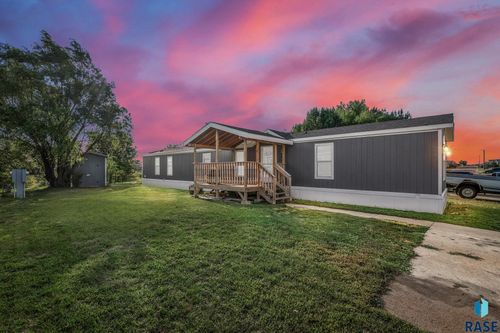 3110 N Fiero Pl Place, Sioux Falls, SD, 57104-5465 | Card Image