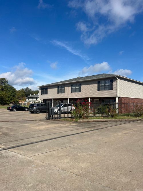 3200 S Olive St, Pine Bluff, AR, 71603-6051 | Card Image